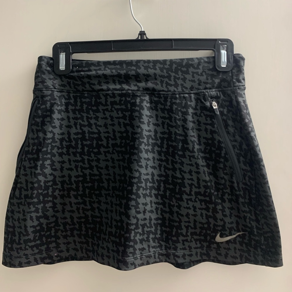 black patterned nike tennis/golf skirt